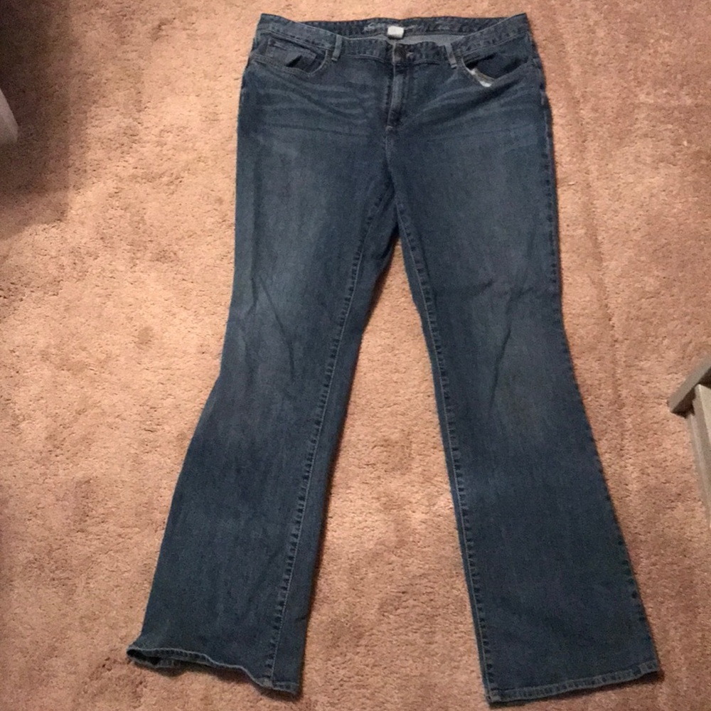 Eddie Bauer | slightly curvy boot cut jean